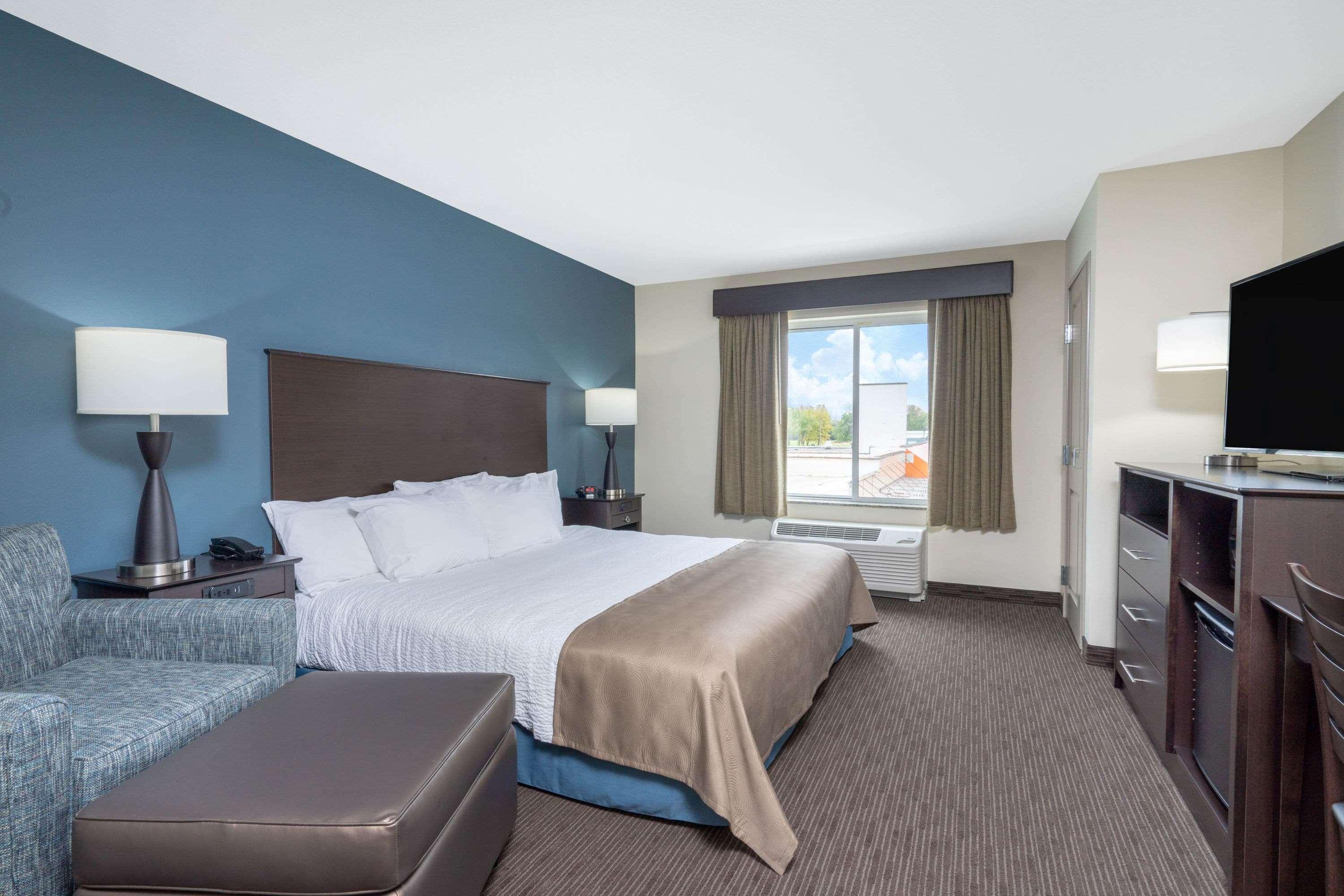 Americinn By Wyndham Windom Ngoại thất bức ảnh