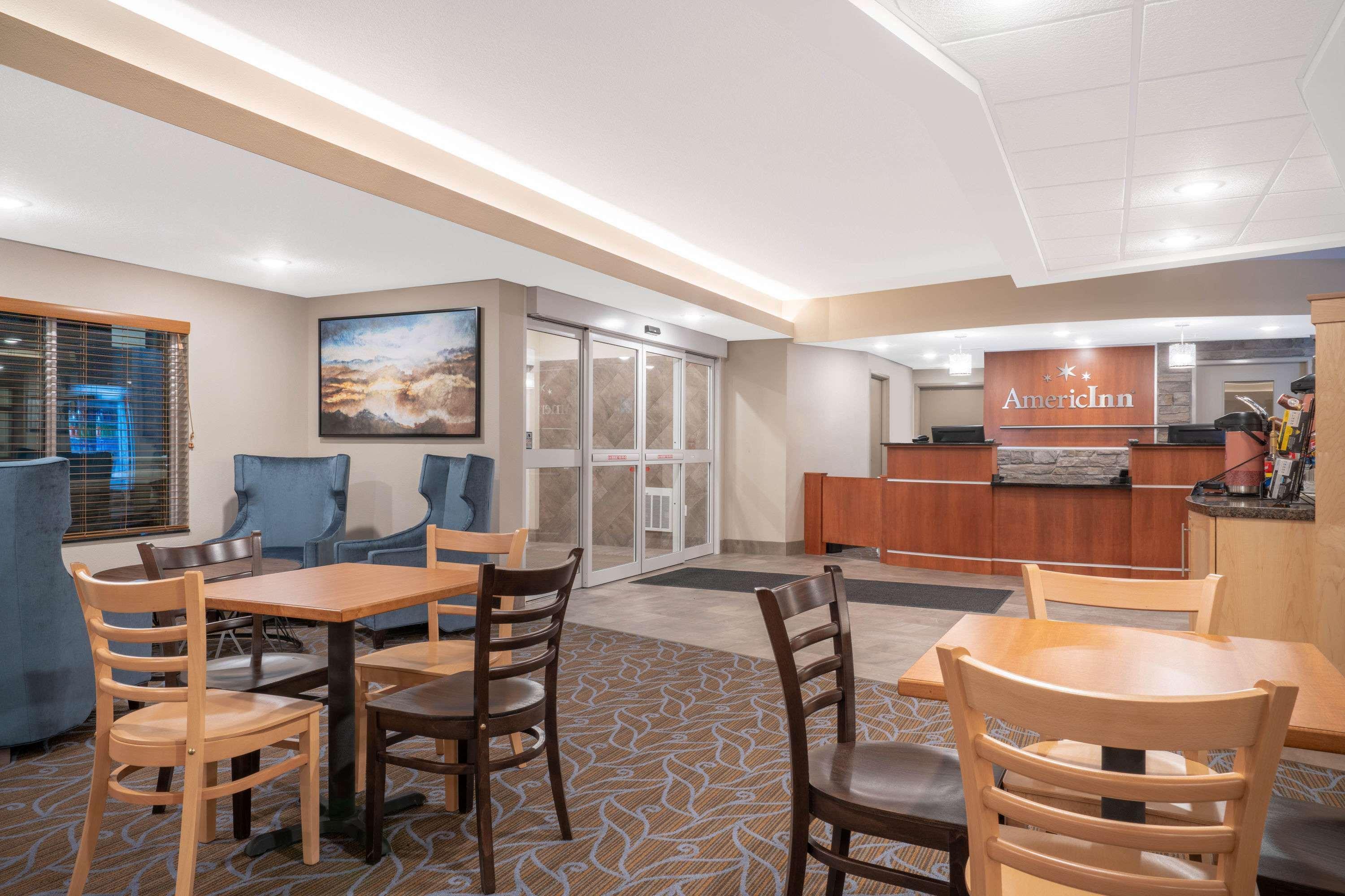 Americinn By Wyndham Windom Ngoại thất bức ảnh