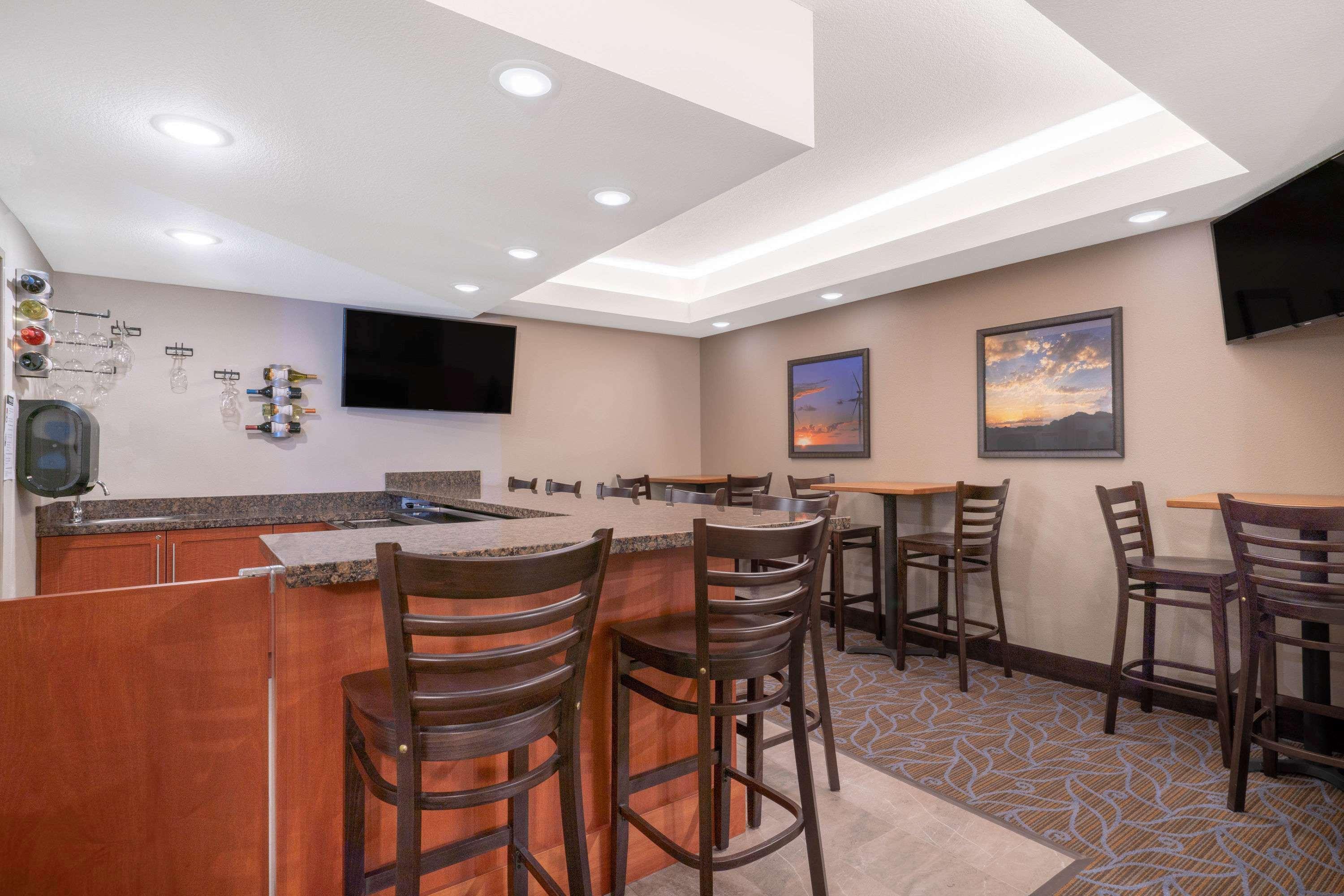 Americinn By Wyndham Windom Ngoại thất bức ảnh