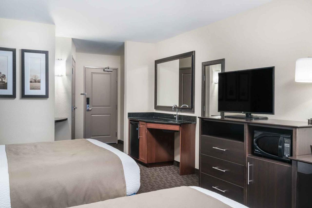 Americinn By Wyndham Windom Ngoại thất bức ảnh